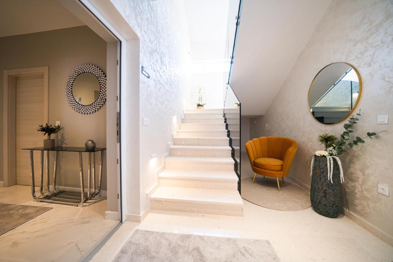 D-Palace Apartments-Olive Tree Donji Zemunik エクステリア 写真